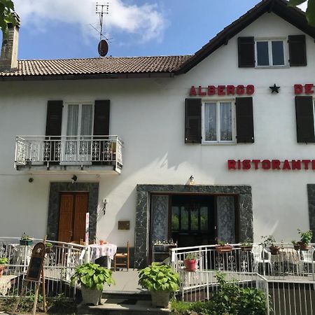 Albergo Delfino San Pietro d'Olba Exteriör bild