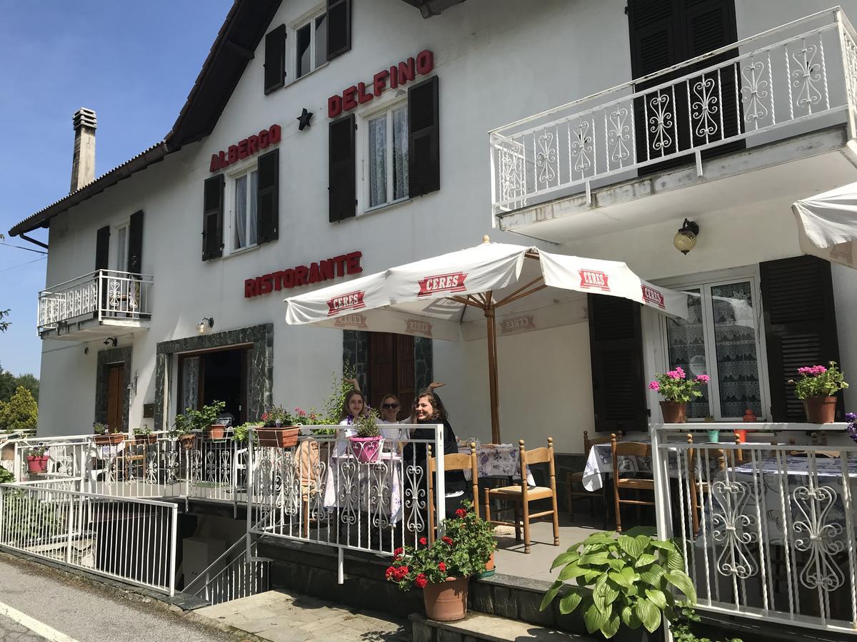 Albergo Delfino San Pietro d'Olba Exteriör bild