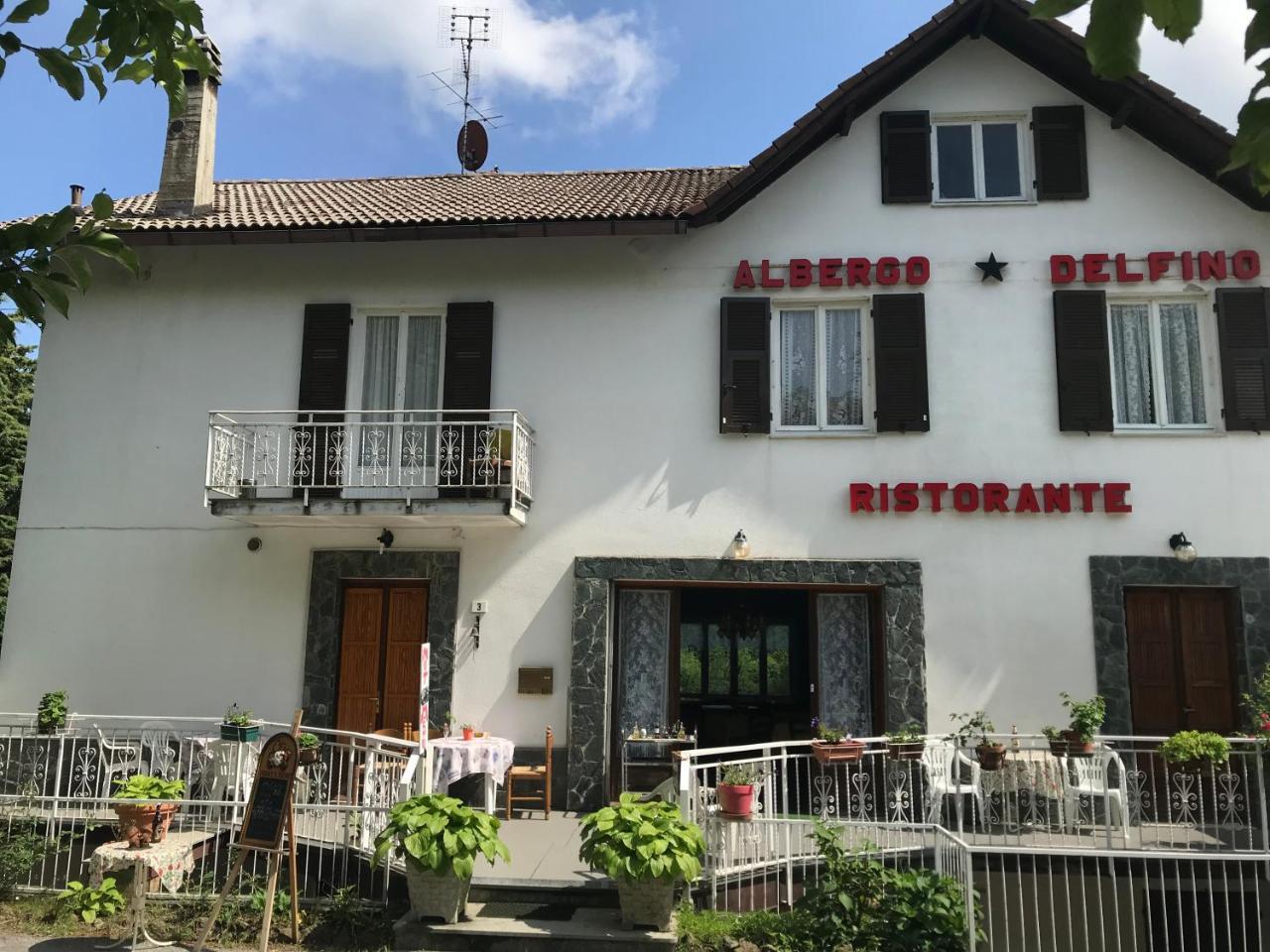 Albergo Delfino San Pietro d'Olba Exteriör bild