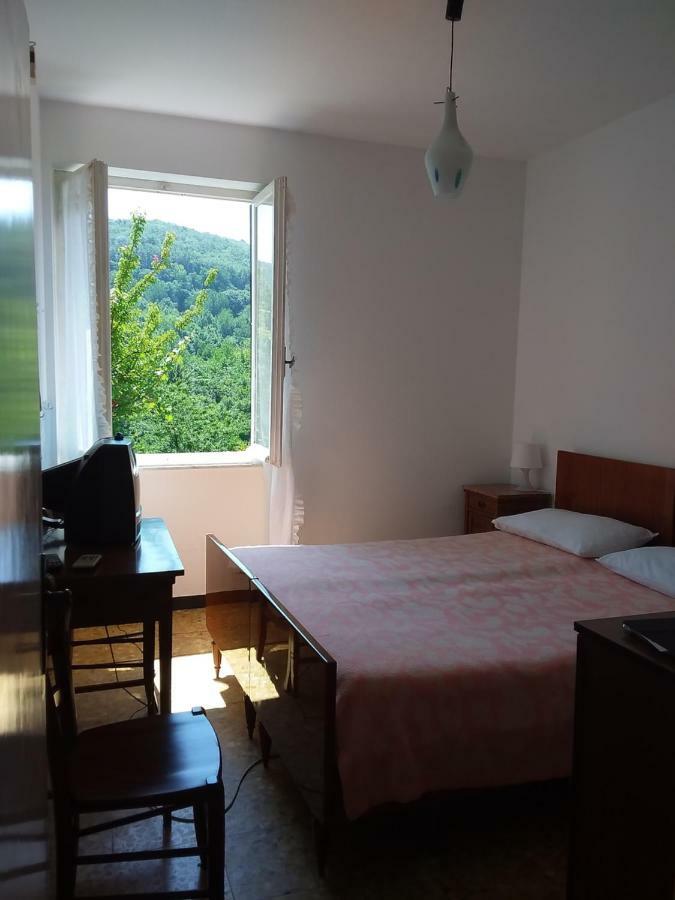 Albergo Delfino San Pietro d'Olba Rum bild